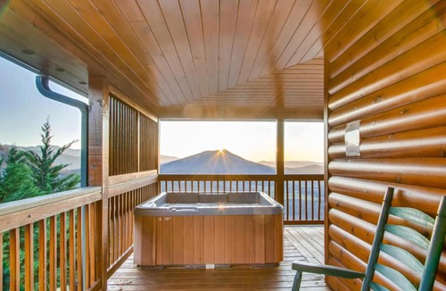 Smoky Mountains House | Above Awe