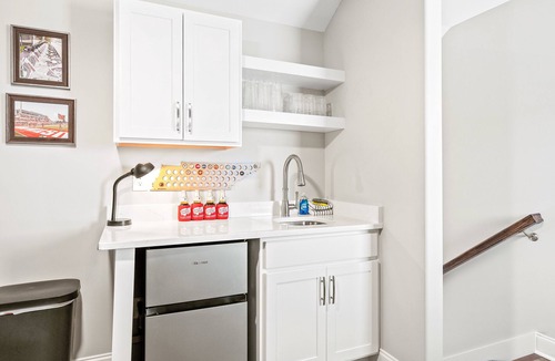 Clarksville House | Adam's Downtown Retreat w/Rooftop Access
