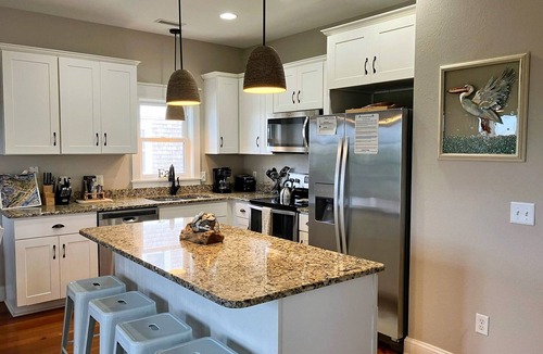 Ocracoke House | Adicus House: Close to Ocracoke's beaches, panoramic views from decks