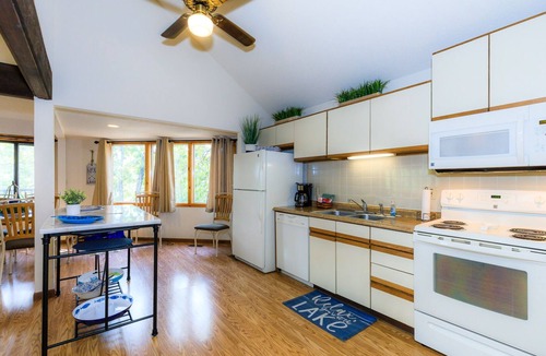 Osage Beach Villa | Adventure Awaits, Charming Treetop Villa Escape in Osage Beach with Boat slip