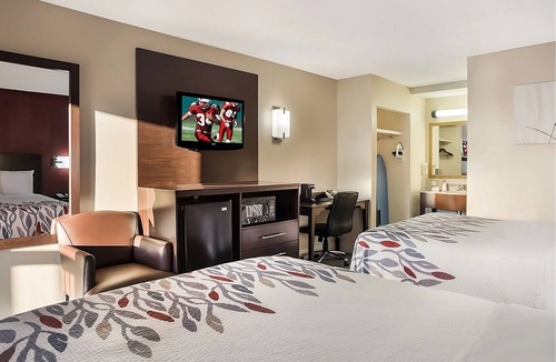 Tupelo Hotel | Affordable Comfort | Close to Tupelo Regional Airport | Free Parking & Breakfast