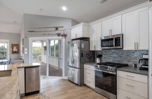 Emerald Isle House | Ain't In No Hurry Today (Formerly, Dolphin's Lullaby), Oceanside House in Emeral