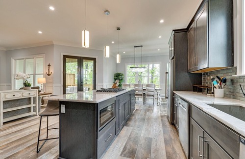 Estill Springs House | Amazing Lakehouse -Hot Tub-Private Boat Dock- 5 bedrooms, Pool Table, Ping Pong
