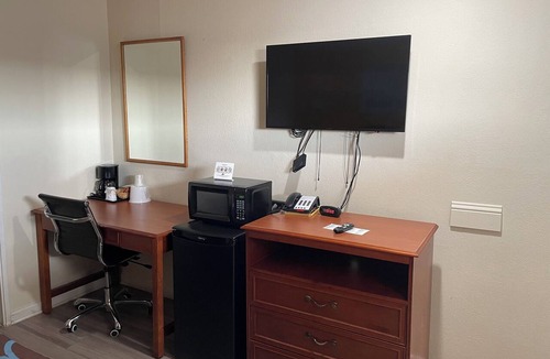 Pratt Hotel | American Inn Motel