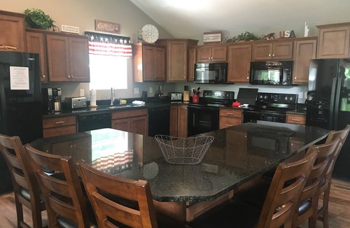 La Follette House | American Spirit: Best location! Double Deck Dock w/slide; Hot Tub; Quiet Cove