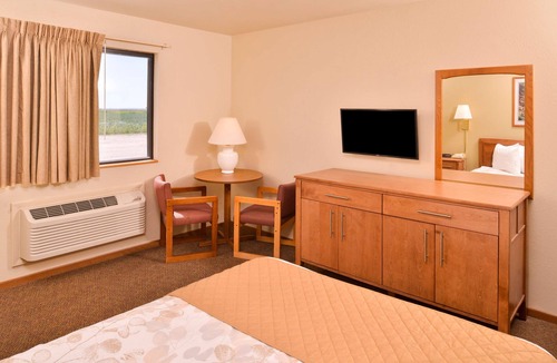Missouri Valley Hotel | Americas Best Value Inn Missouri Valley