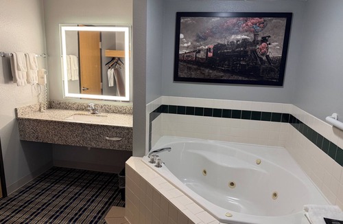 Kearney Hotel | AmericInn by Wyndham Kearney
