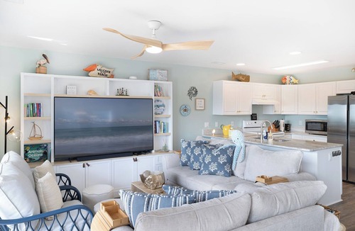 Emerald Isle House | Angel's At the Pier East - Oceanfront Duplex in Emerald Isle, NC!