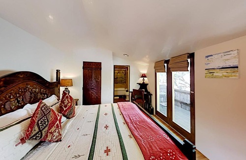 Downtown Santa Fe Hotel | Antigua Inn-Private Historic East Side property steps from the Plaza.