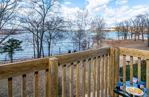 Big Cedars Apartment | Apartment ∙ 2 bedrooms ∙ 6 guests