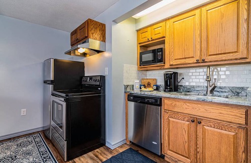 Big Cedars Apartment | Apartment ∙ 2 bedrooms ∙ 6 guests