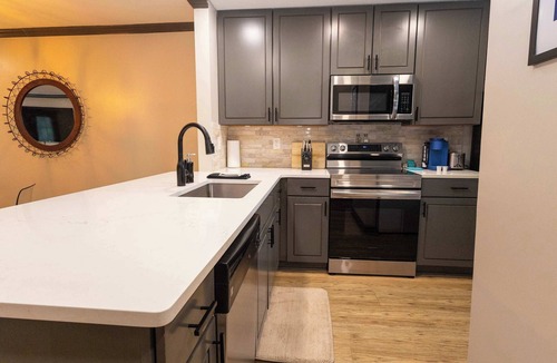 Oxford Condo | Archie on Old Taylor by Apex Short Term Stays