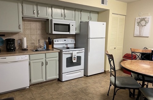 Table Rock Condo | At home feeling with amenities.