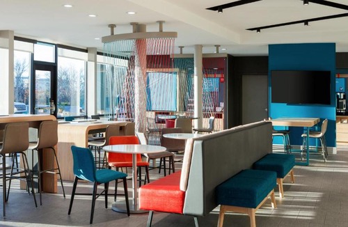 Tulsa Hotel | avid hotels - Tulsa Hills by IHG