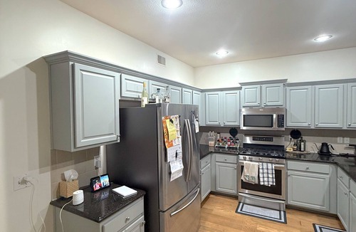 Waldron House | Azura Amphitheater Home — Sleeps 6