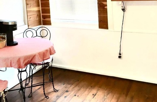 Rockaway Beach House | Baby Bears Cozy Cabin with pool