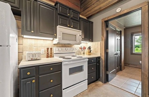 New Blaine House | Barndominium Near Mt. Magazine & Lake Access