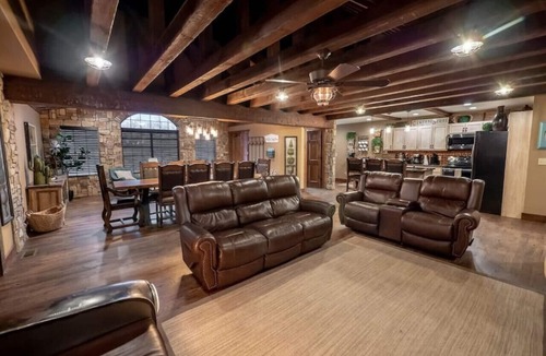 Big Cedars House | Barnwood Beauty: Sleeps up to 30 Guests!