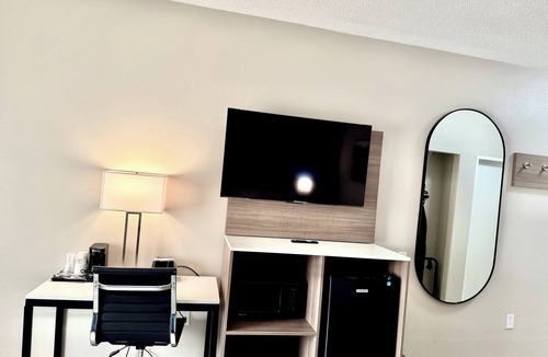 Bridgeport Hotel | Baymont by Wyndham Louisville Southwest