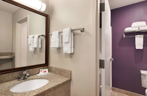 Springfield Hotel | Baymont by Wyndham Springfield I-44