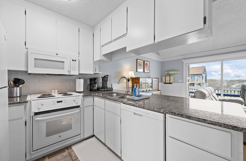 North Topsail Beach House | Beach, Ocean & Sound Views | Villa de Mer