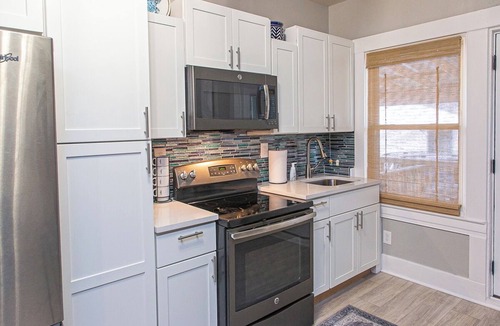 Clarksville Apartment | Beach Vibe 2 Miles to Whiskey Row Main Street Louisville Bourbon City Museum Row