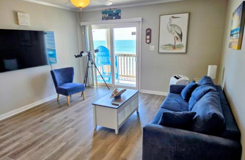 Sneads Ferry House | Beachfront Condo 103