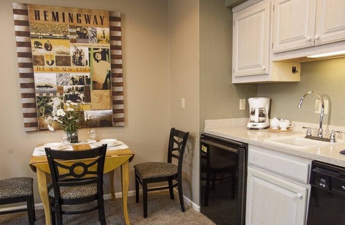 Branson West Apartment | Beautiful 1 bedroom unit at resort, sleeps 4