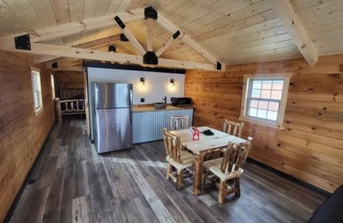 Ray County Cabin | Beautiful 1-bedroom Cabin #5 with AC overlooking swim pond