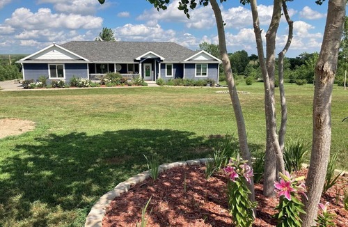 Pottawatomie County House | Beautiful 2800 sq ft., 4 bedroom country home with private beach and pool!
