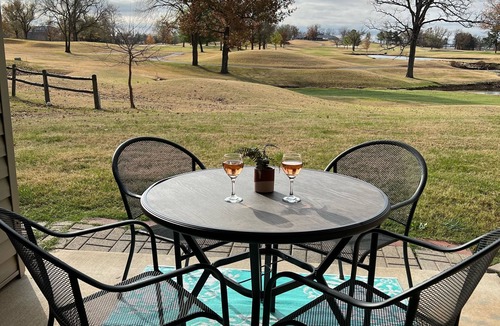 Branson Condo | Beautiful 2BR/2BA Condo. Holiday Hills Near Branson Landing/No Stairs