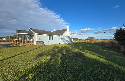 Engelhard House | Beautiful 3-bedroom 3 bath home in the quaint fishing village of Engelhard.