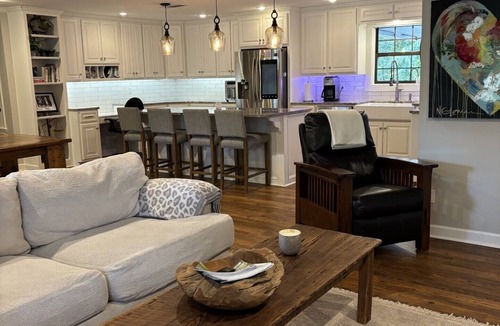 Oxford House | Beautiful 3-bedroom house in Taylor