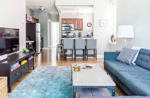Downtown St. Louis Condo | Beautiful 6BR | 2 Kitchens Duplex : By StayStLouis