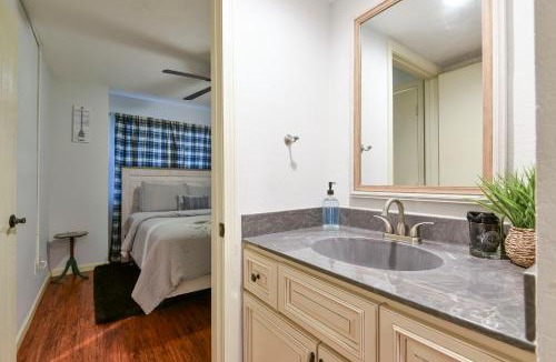 Indian Point Apartment | Beautiful Branson Getaway-Next to Silver Dollar City &Tablerock-Family Amenities