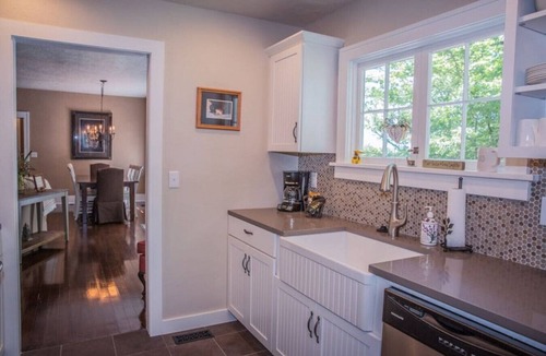 Downtown Branson House | Beautiful Branson Home! Perfect Downtown Location!