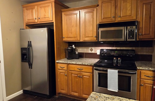 Bowling Green House | Beautiful Bungalow in the Heart of BG. By WKU Campus. Close to Mammoth Cave.