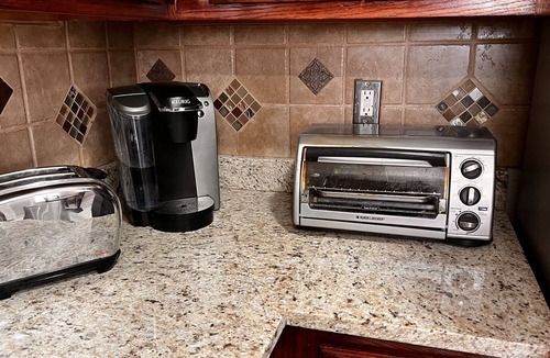 Biggs Field House | Beautiful, clutter free with lots of space. Great location!