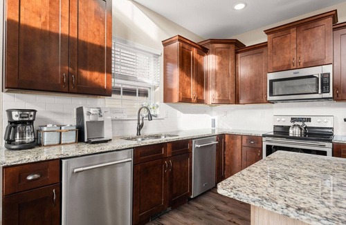 Table Rock House | Beautiful, Comfortable, & Spacious: Lakeview with Hot Tub and Entertainment Room