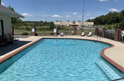 Sevierville Condo | Beautiful First Floor 2 Bedroom 2 Bath Riverfront Condo