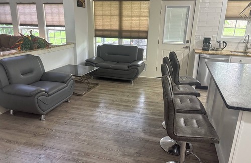 Nicholasville House | Beautiful Full of Light 6 Bedroom's House