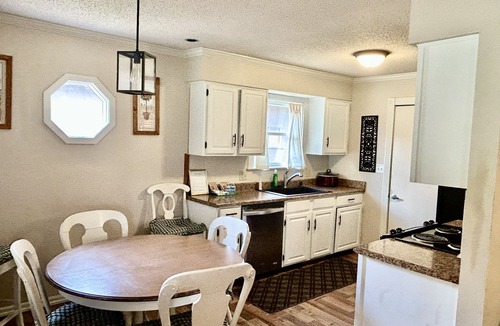 Springfield House | Beautiful Home in the Heart of Springfield! So Perfect!