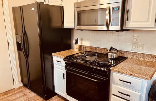 Springfield House | Beautiful Home in the Heart of Springfield! So Perfect!