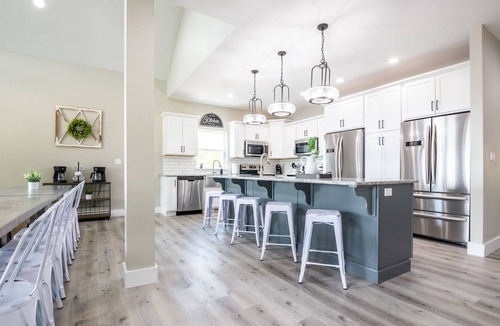 Table Rock House | Beautiful Lakeview 10 Bedrooms-hot tub/fire pit