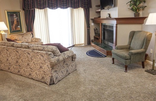 Branson West Apartment | Beautiful studio unit at resort, sleeps 2