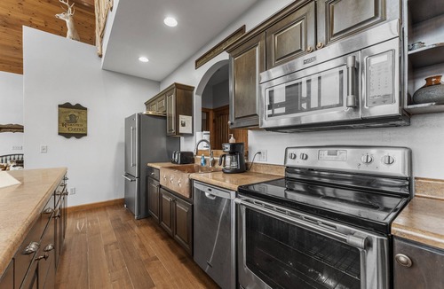 Branson West House | Beautiful Views from the Rusty Moose