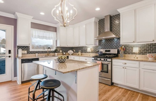 Osage Beach House | BEST LOCATION+ON THE WATER+ROOM FOR EVERYONE! MM23