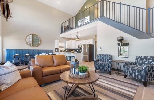 Kimberling City House | Best Views of Table Rock-Skee Ball-Arcade-Hot Tub-Free Silver Dollar Tickets