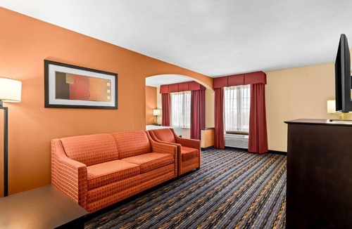 Broken Arrow Hotel | Best Western Kenosha Inn