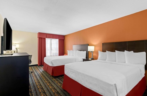 Broken Arrow Hotel | Best Western Kenosha Inn